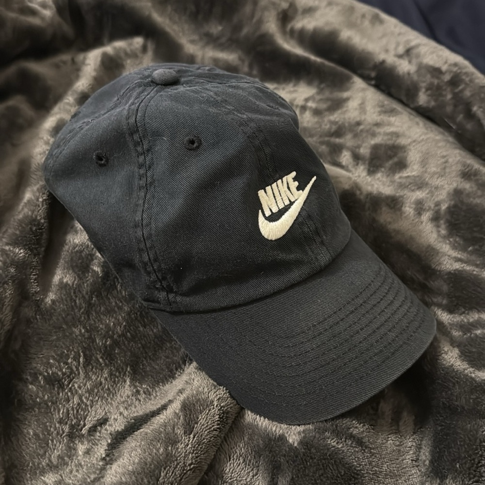 Nike Adjustable Logo Cap